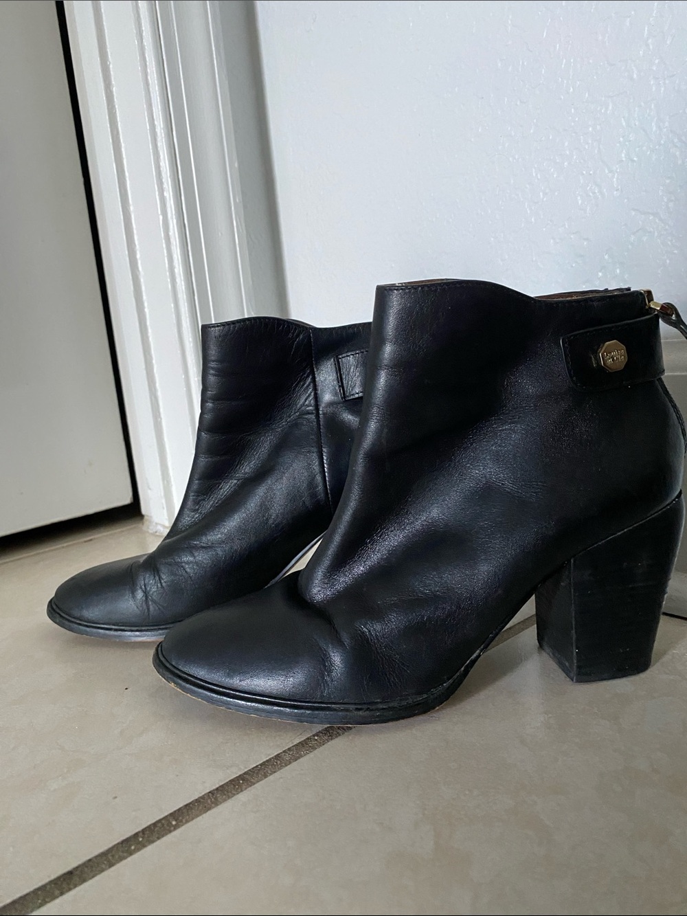 Fall Leather Chelsea Louise et Cie Thisbe Ankle Boots - Picture 2 of 8